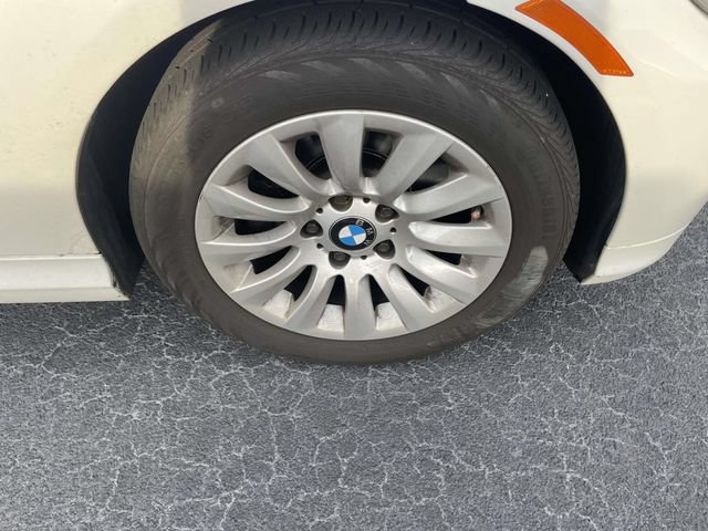 Used 2009 BMW 328i Sedan RWD image 2