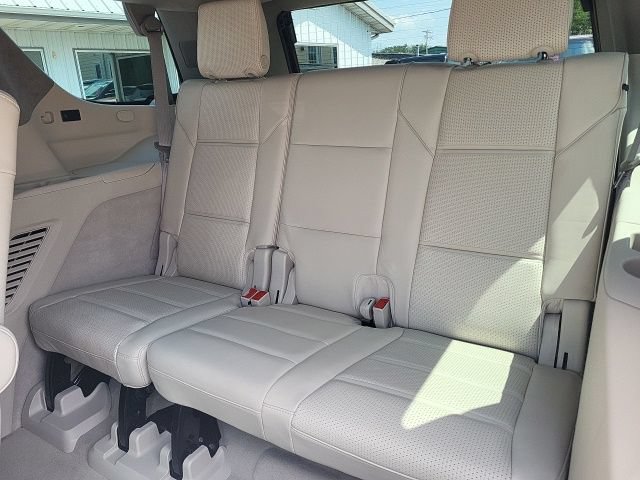 Used 2021 Cadillac Escalade Premium Luxury Platinum AWD/4WD image 22