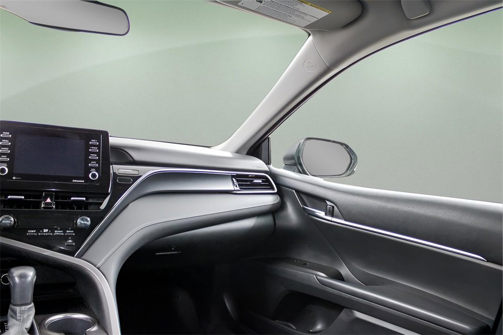 Used 2021 Toyota Camry SE image 17