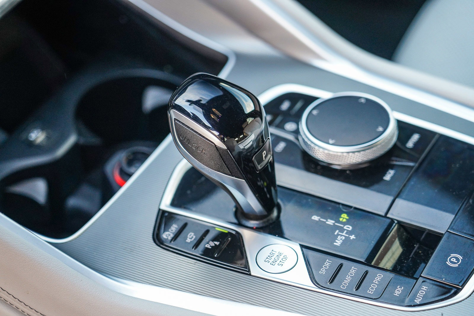 Used 2023 BMW X6 xDrive40i w/ M Sport Package image 24