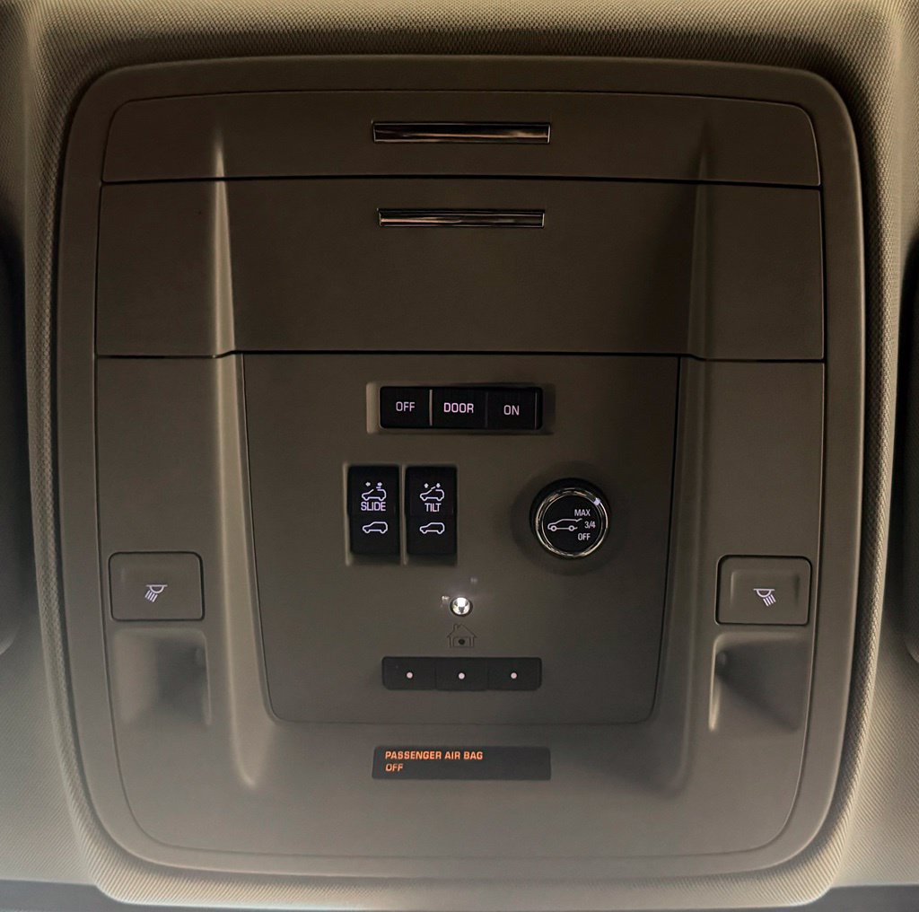 Used 2018 GMC Yukon SLT w/ Open Road Package AWD/4WD image 26