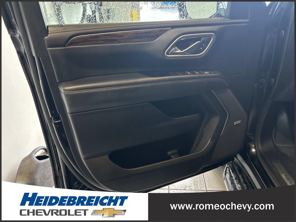 Used 2021 Chevrolet Tahoe Premier w/ Premium Package AWD/4WD image 10