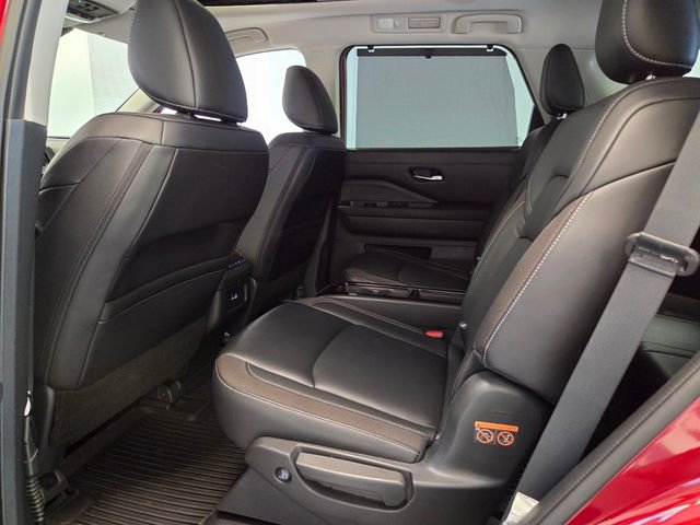 Used 2024 Nissan Pathfinder SL w/ SL Premium Package image 12