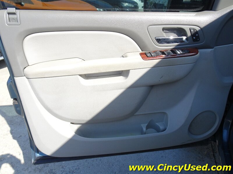 Used 2011 Chevrolet Silverado 2500 LTZ w/ LTZ Plus Package AWD/4WD image 12