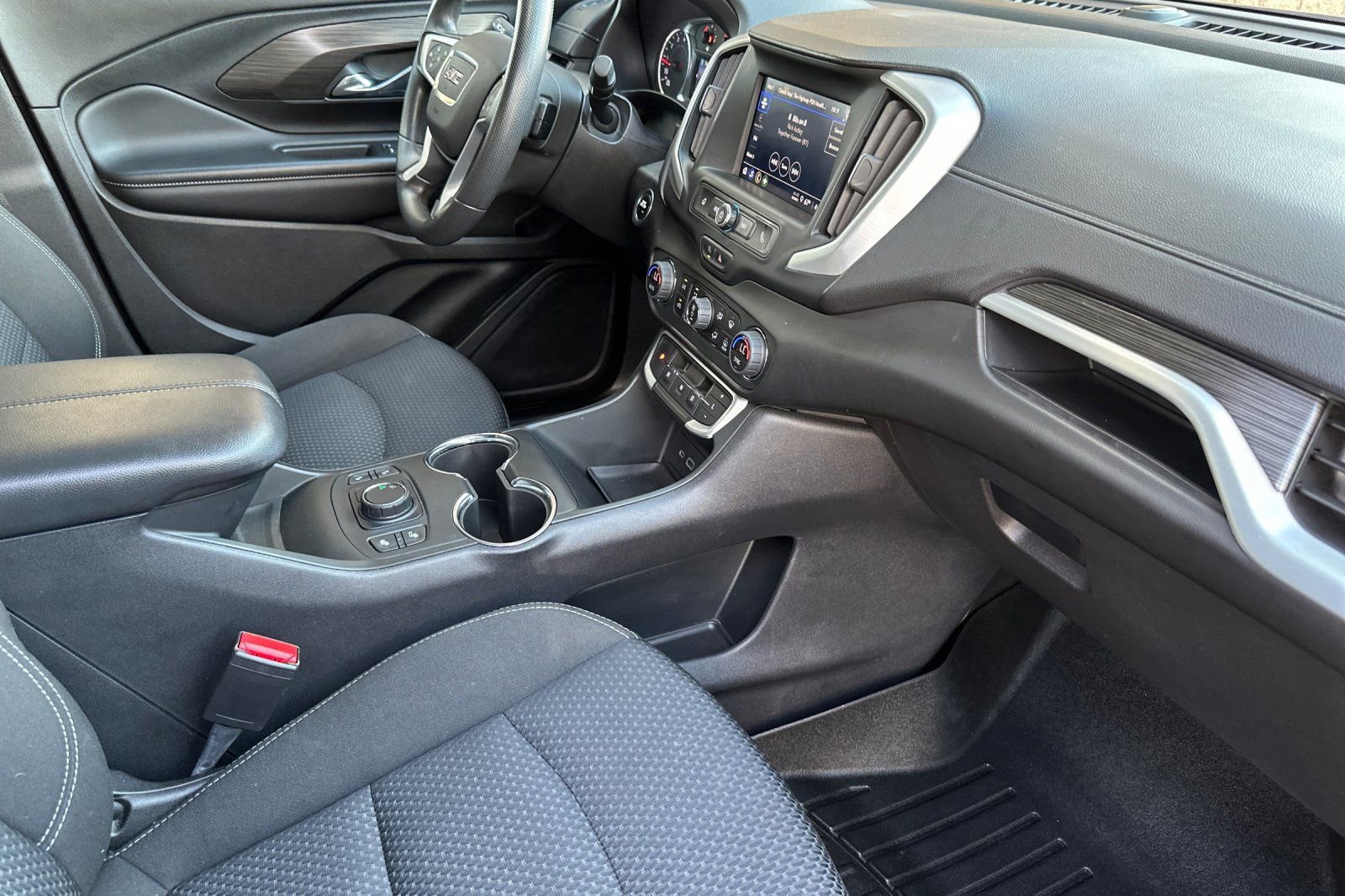 Certified 2023 GMC Terrain SLE w/ Driver Convenience Package image 17