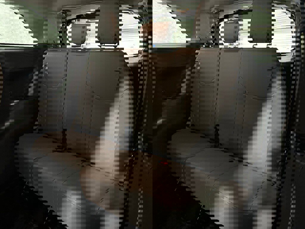 Used 2025 Toyota Sienna XLE image 52