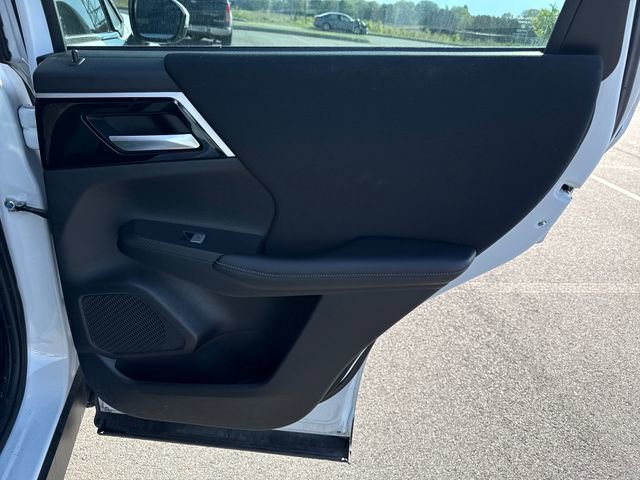 Used 2022 Mitsubishi Outlander ES AWD/4WD image 16