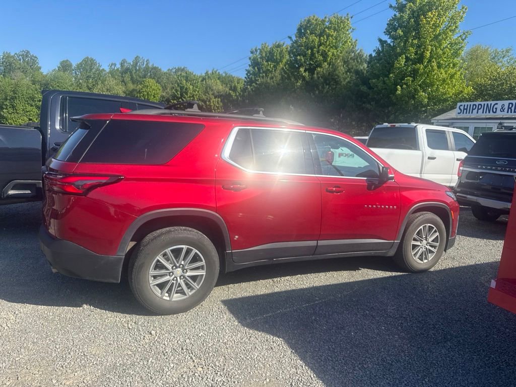 Used 2023 Chevrolet Traverse LT w/ LPO, Cargo Package AWD/4WD image 7