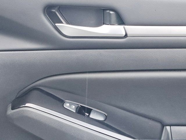 Used 2025 Nissan Altima 2.5 SR image 34