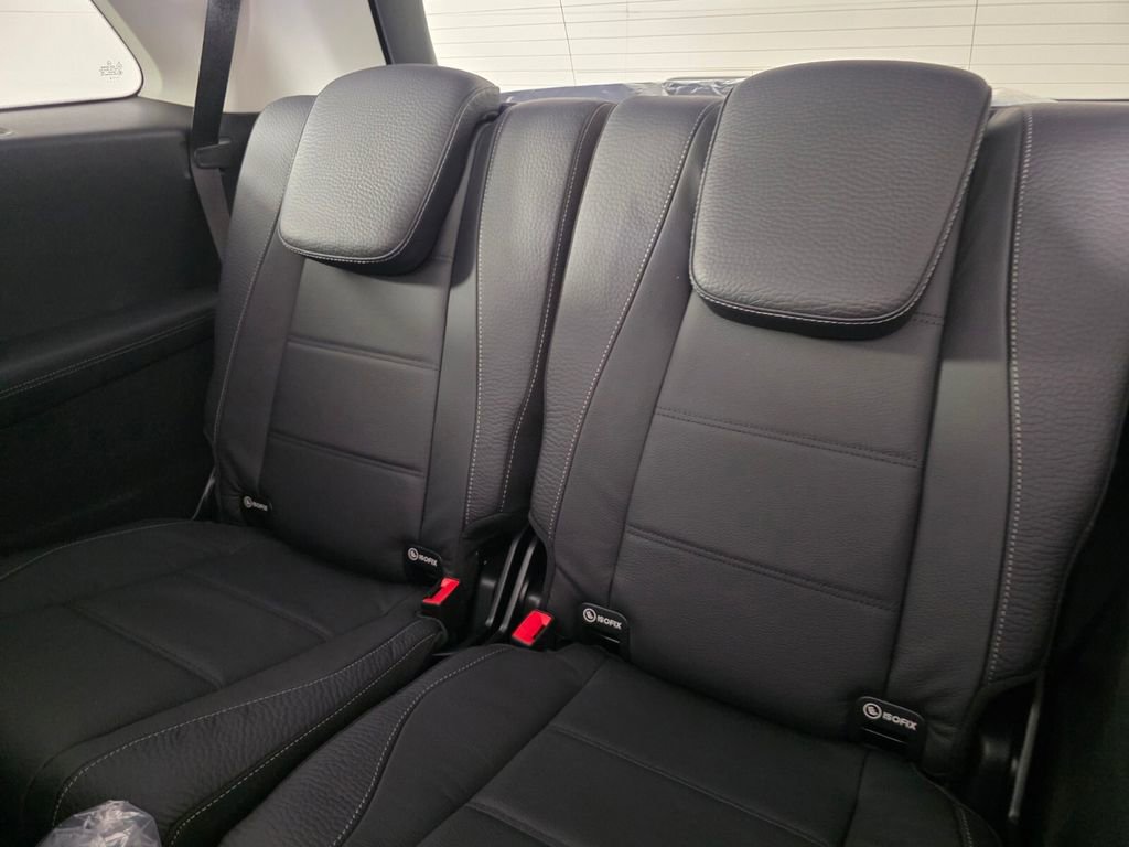 New 2026 Mercedes-Benz GLS 450 4MATIC image 13