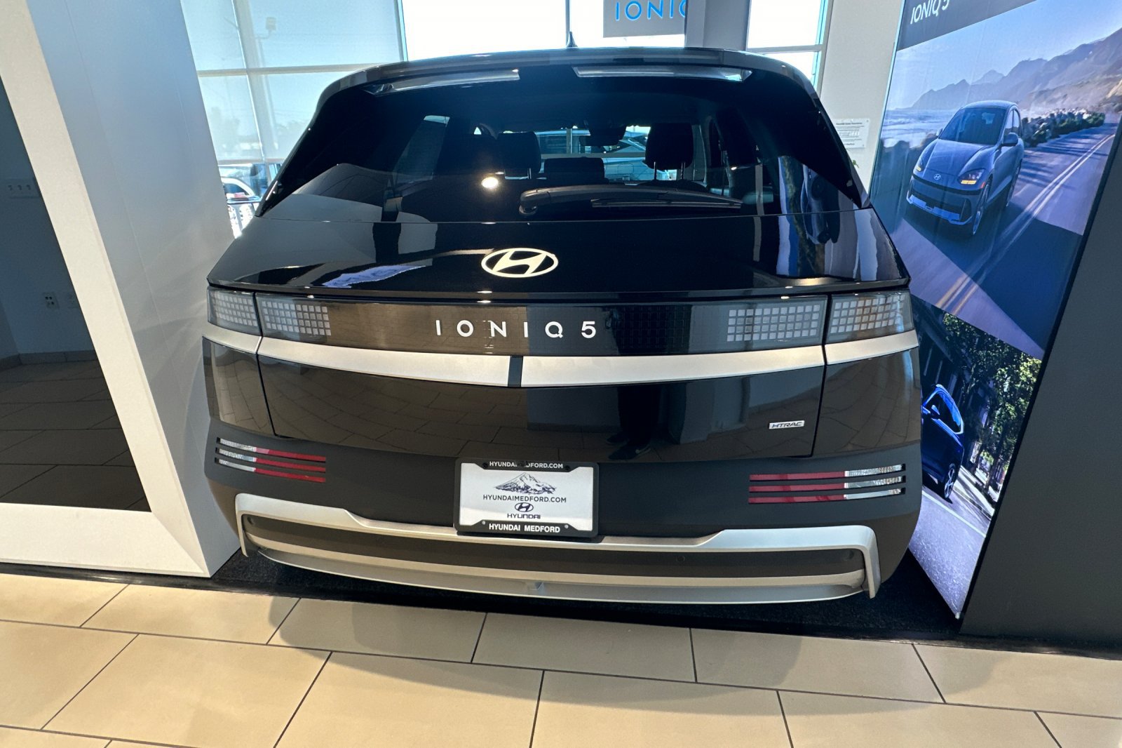 New 2026 Hyundai Ioniq 5 SE AWD/4WD image 5
