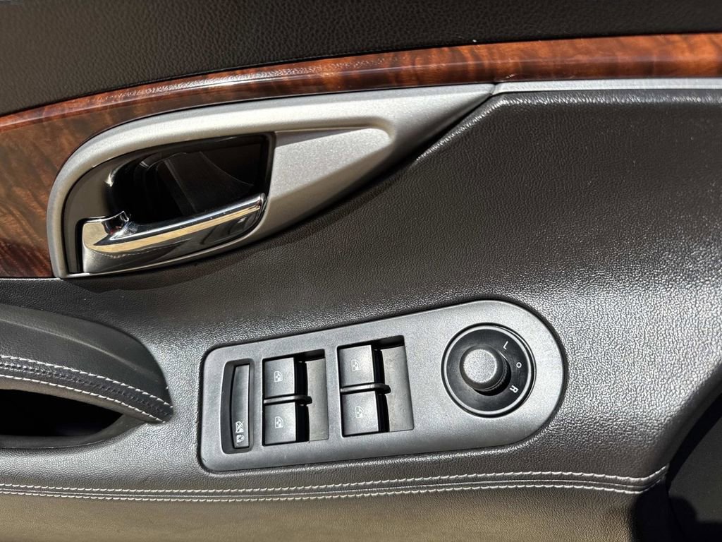 Used 2011 Buick LaCrosse CXL w/ Luxury Package image 22