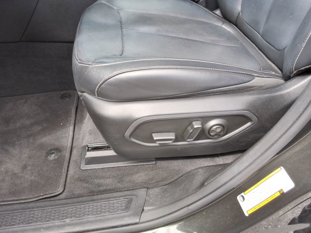 Used 2022 Jeep Grand Cherokee L Limited AWD/4WD image 24