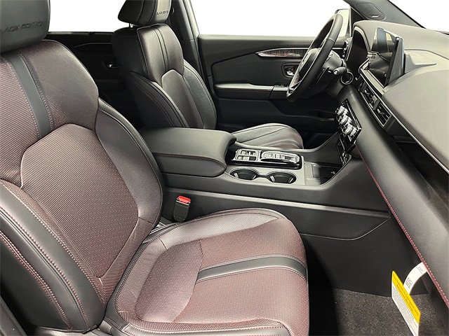 New 2025 Honda Pilot Black Edition image 25