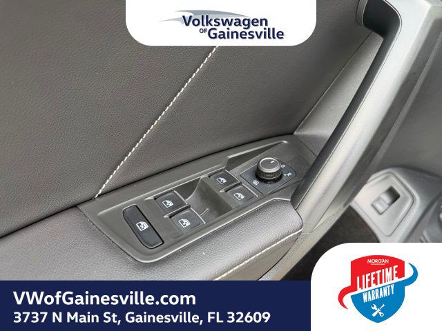 Certified 2024 Volkswagen Tiguan SE R-Line AWD/4WD image 17