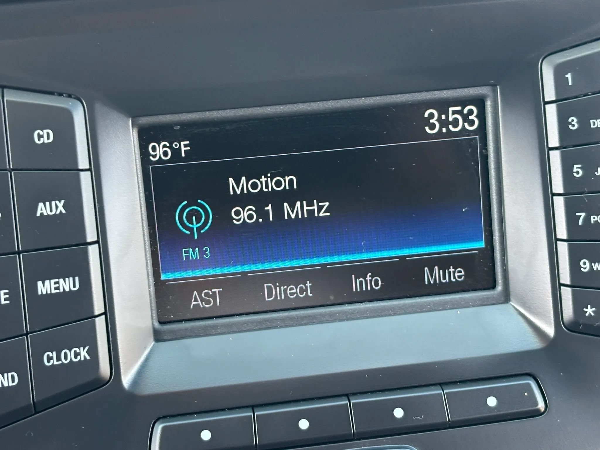 Used 2016 Ford Expedition XL w/ Equipment Group 101A AWD/4WD image 24