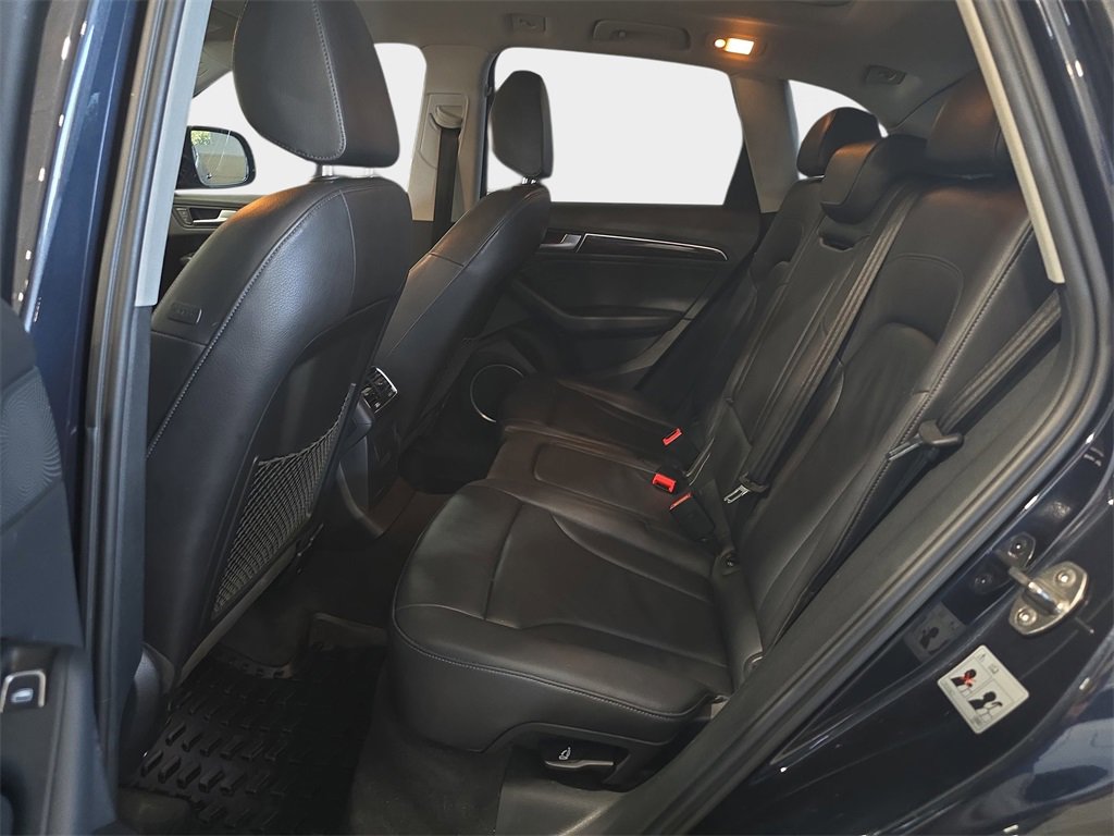 Used 2017 Audi Q5 2.0T Premium Plus w/ Technology Package image 12