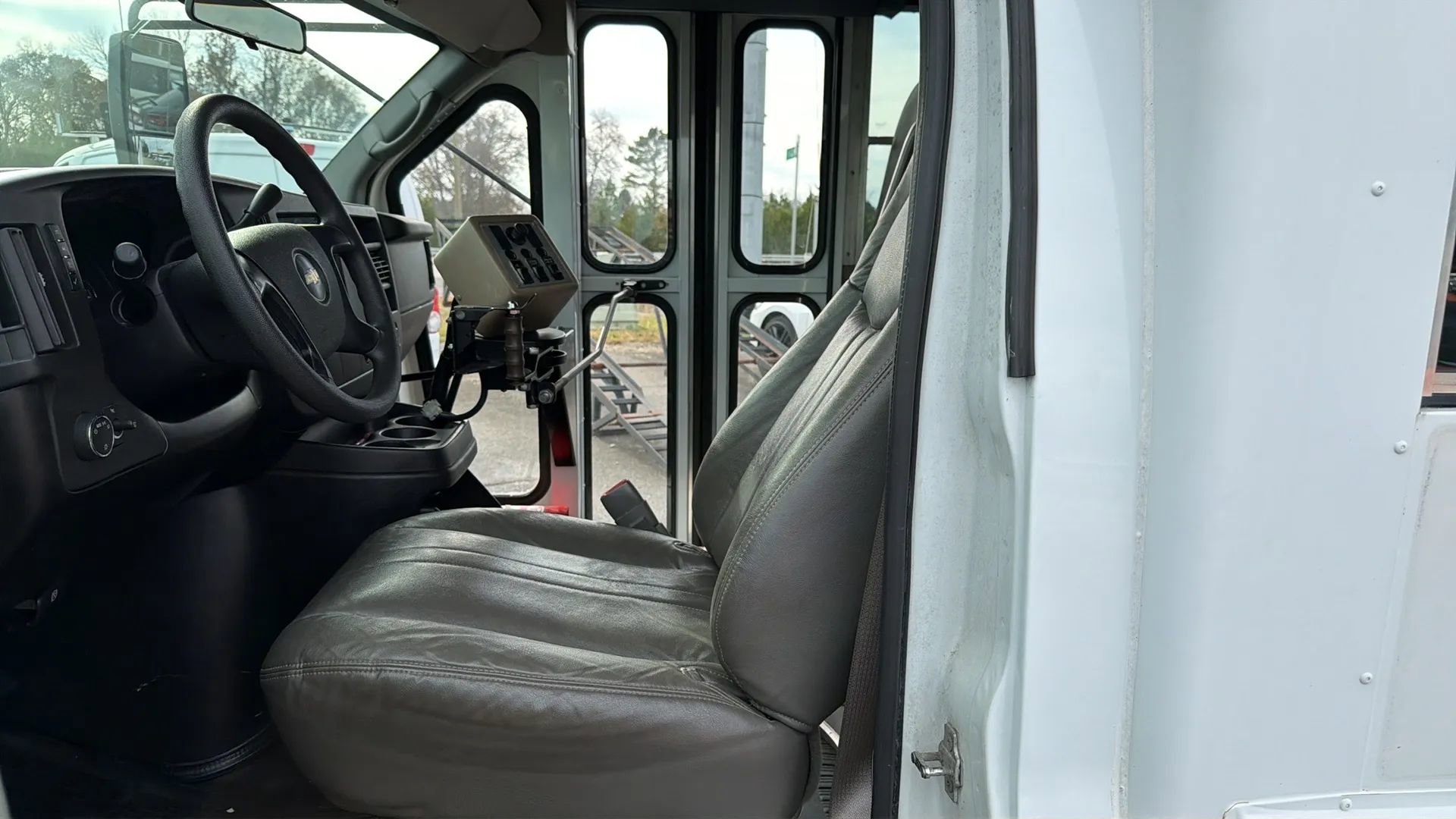 Used 2008 Chevrolet Express 3500 w/ School Bus Package image 8