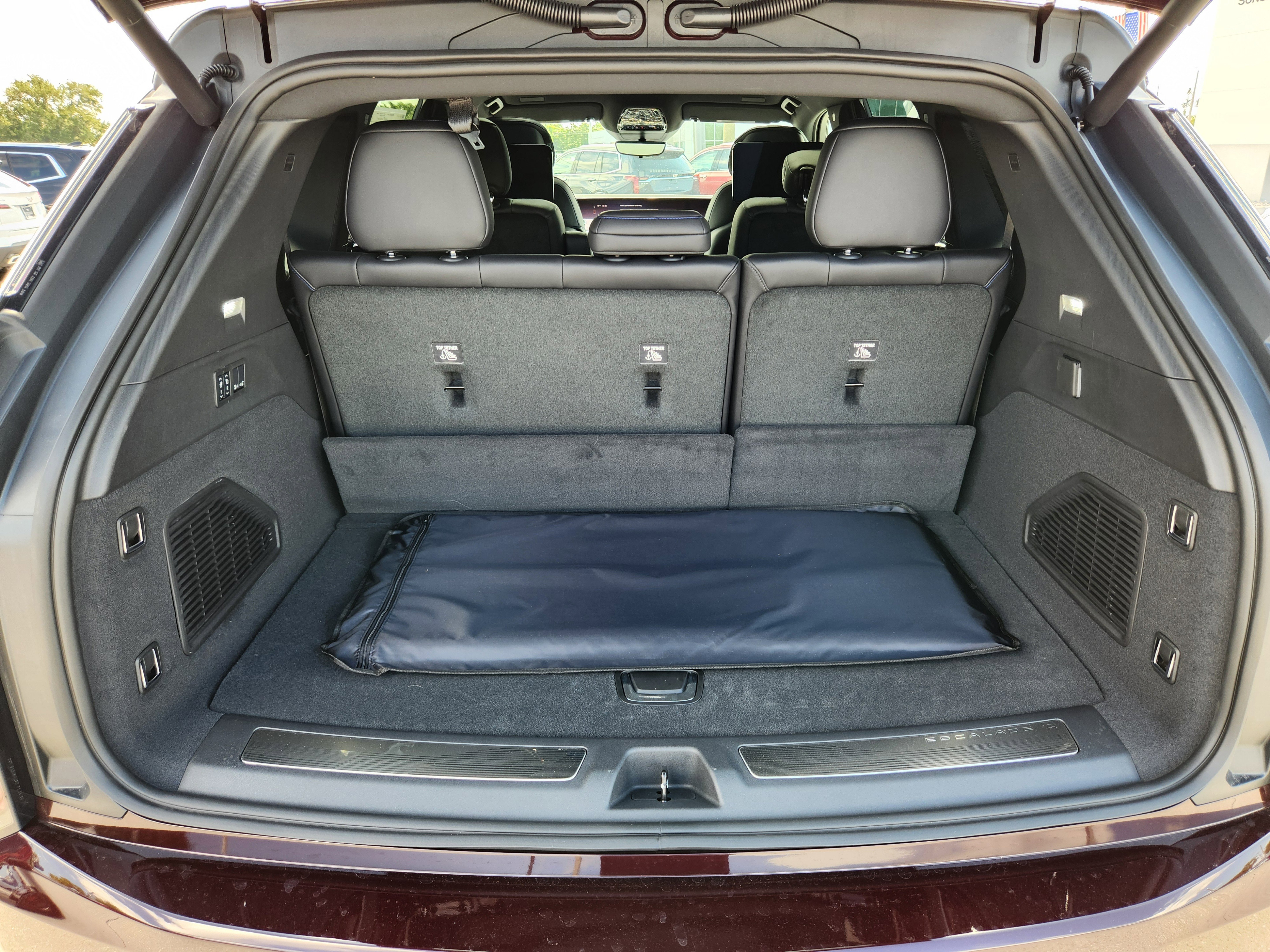 New 2025 Cadillac Escalade IQ Luxury 1 image 12