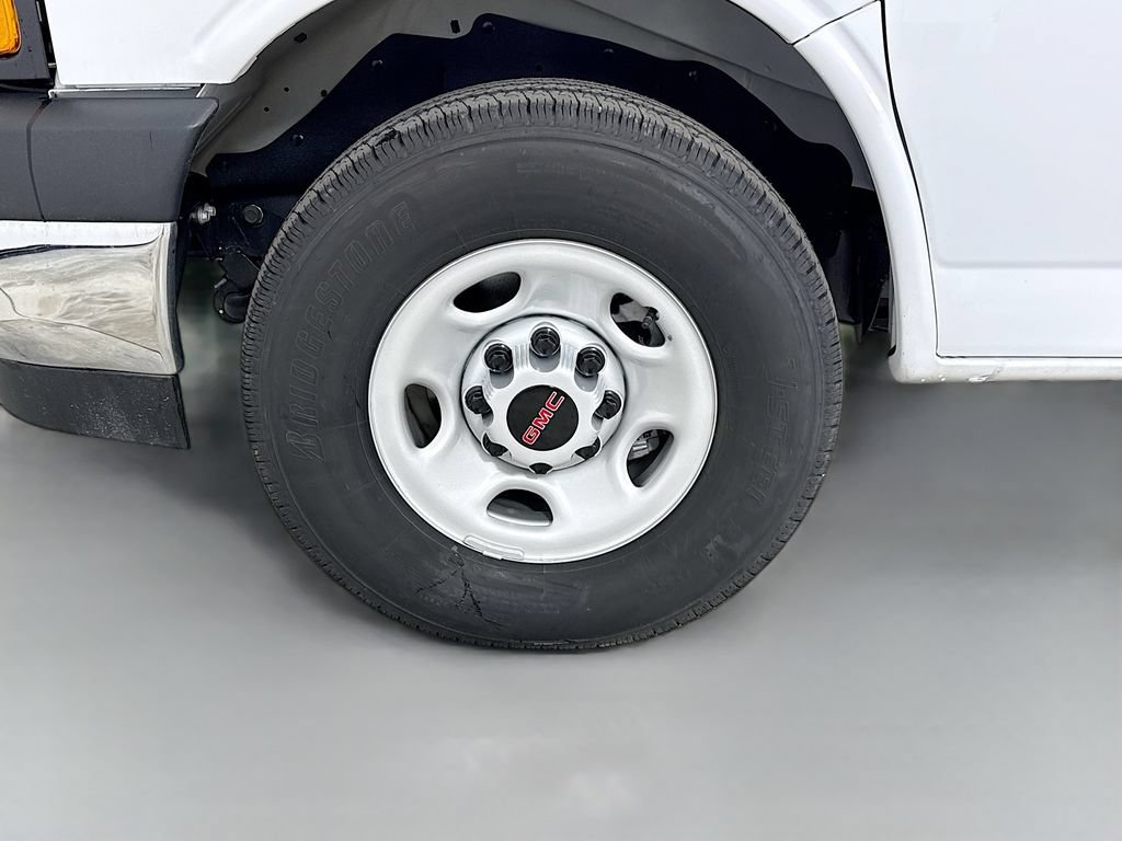 New 2025 GMC Savana 3500 w/ Power Convenience Package RWD image 30