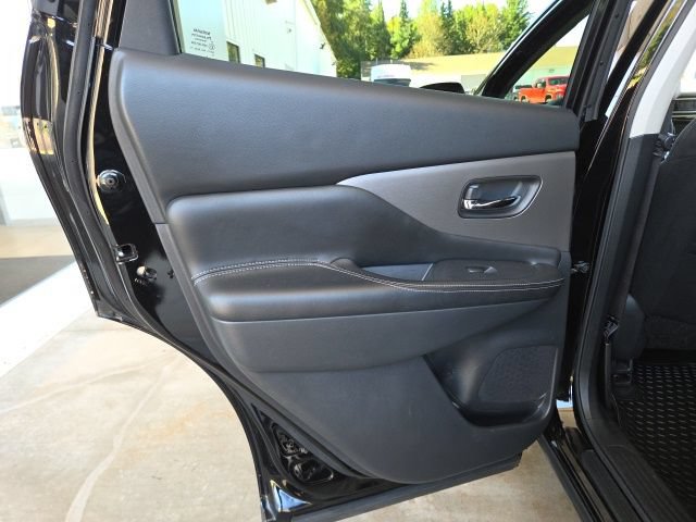 Used 2022 Nissan Murano S AWD/4WD image 42