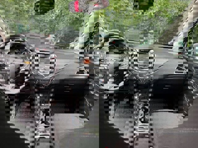 Used 2017 Chevrolet Cruze LT w/ Convenience Package image 12