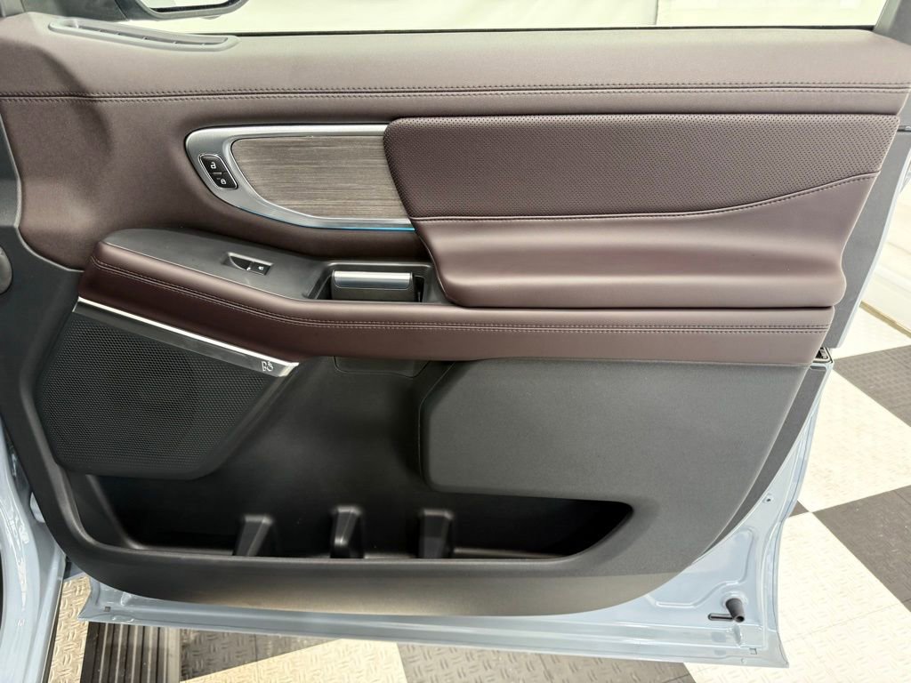 New 2025 Ford Expedition Platinum w/ Platinum Ultimate Package image 26