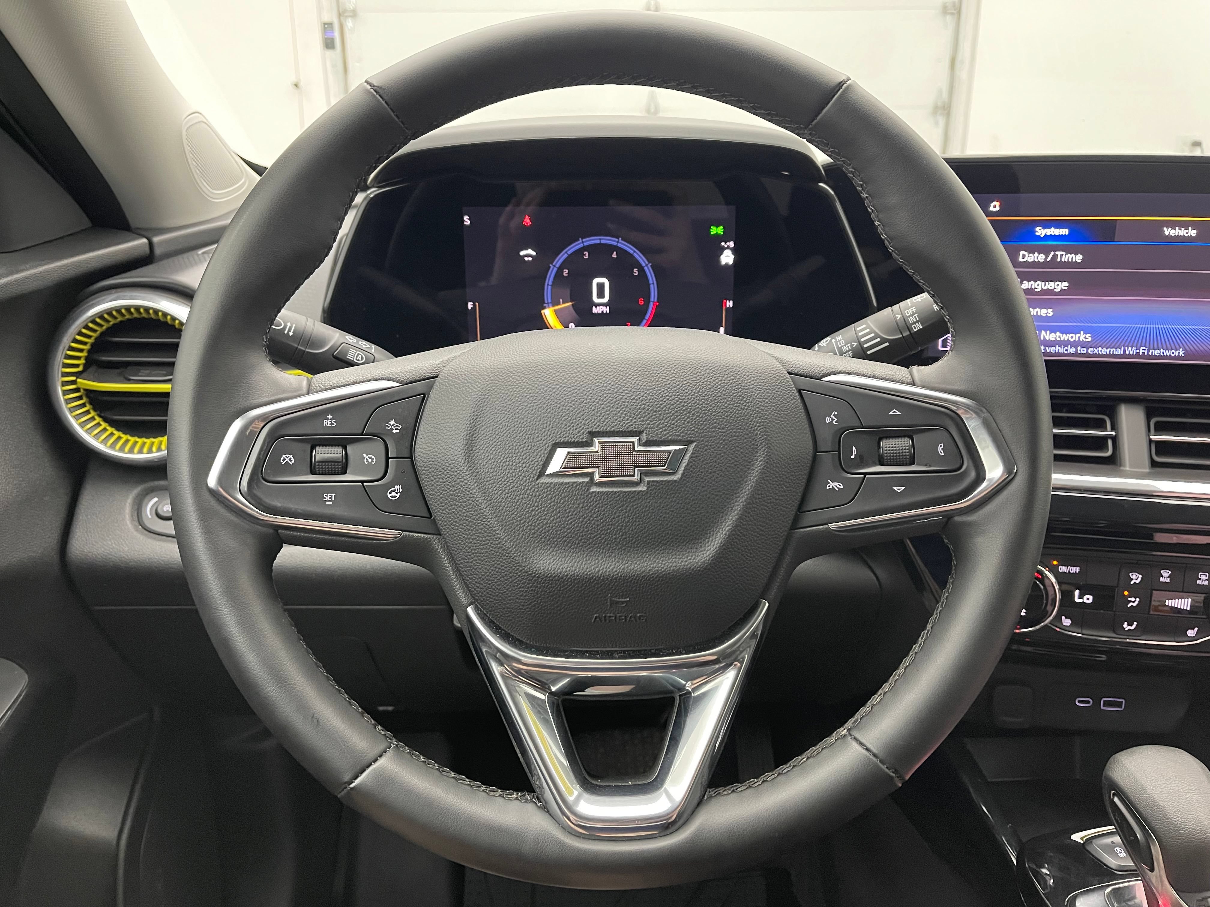 Used 2024 Chevrolet Trax ACTIV w/ Driver Confidence Package FWD image 18