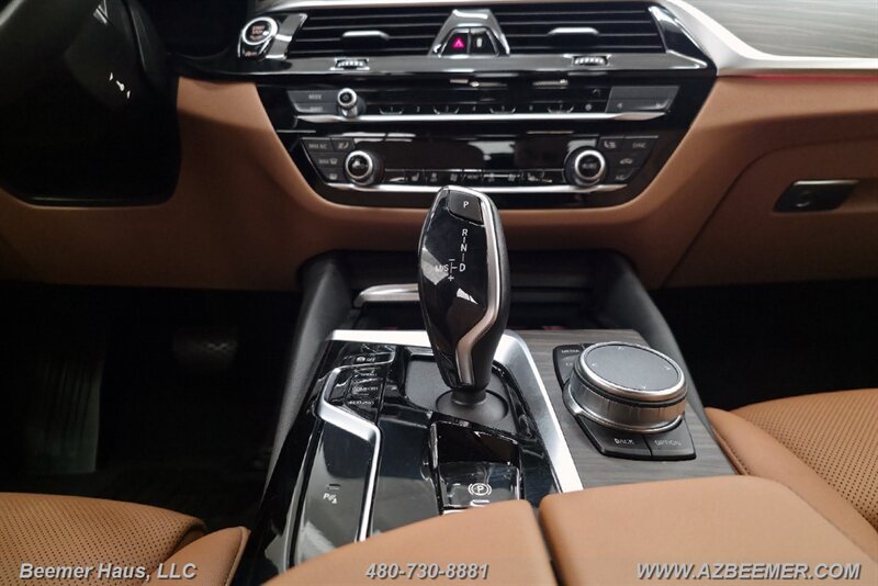 Used 2023 BMW 530i w/ Convenience Package RWD image 25