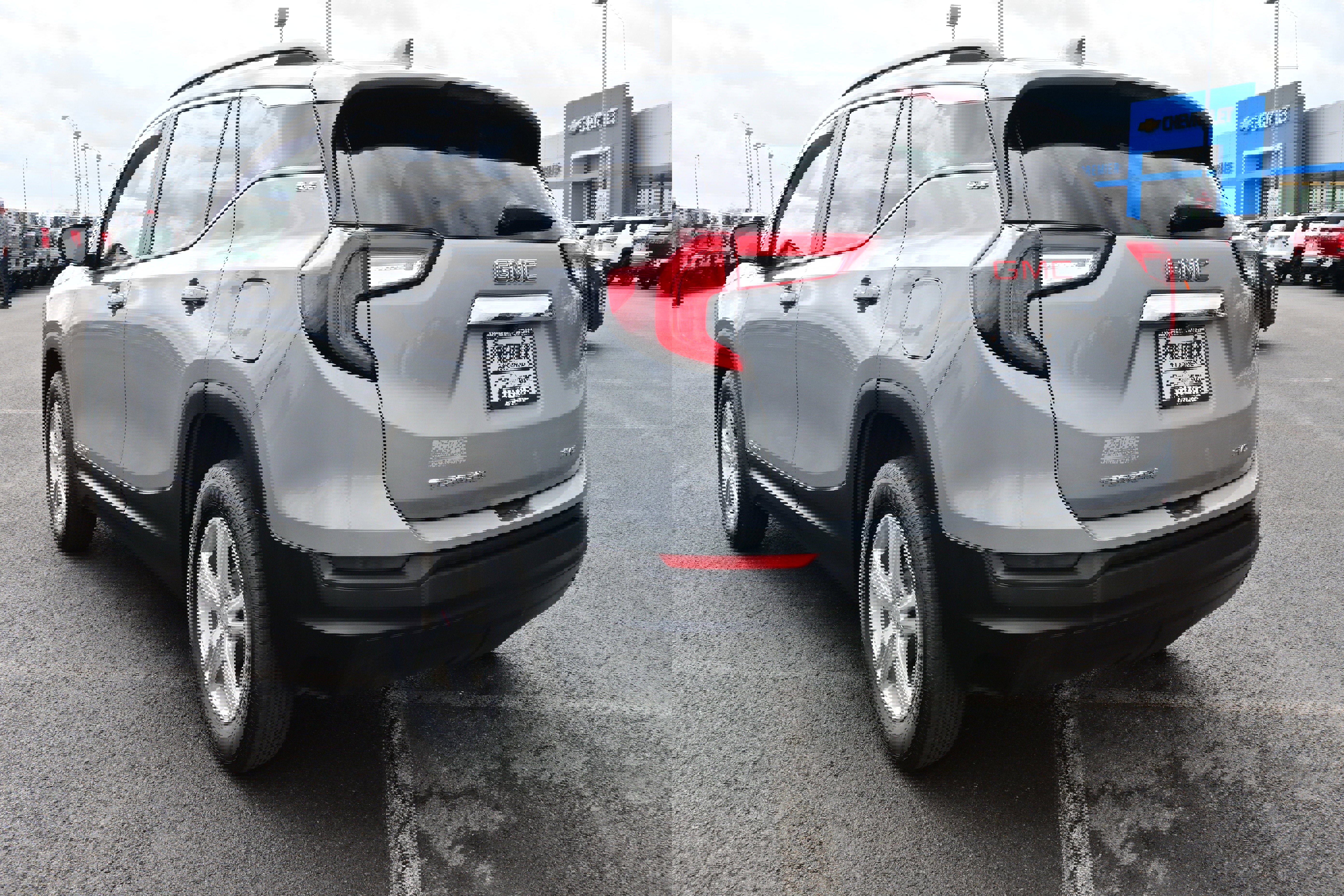 Used 2023 GMC Terrain SLE w/ Driver Convenience Package image 8