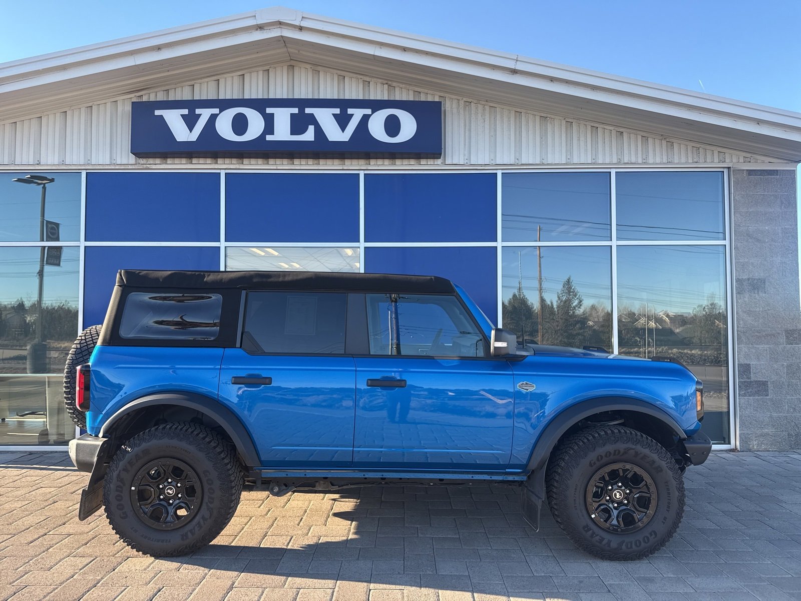 Used 2024 Ford Bronco Wildtrak image 7