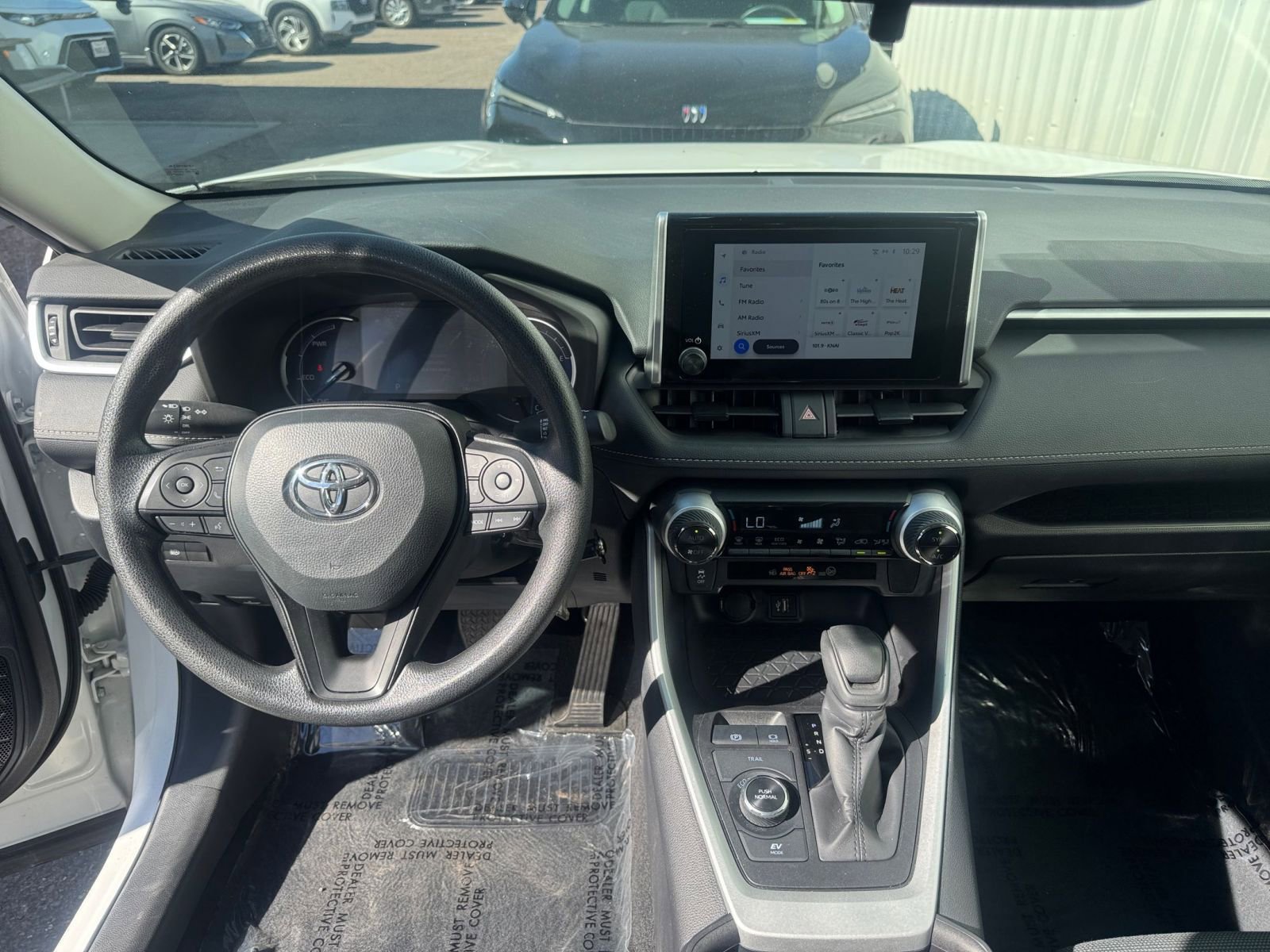 Used 2025 Toyota RAV4 LE image 33