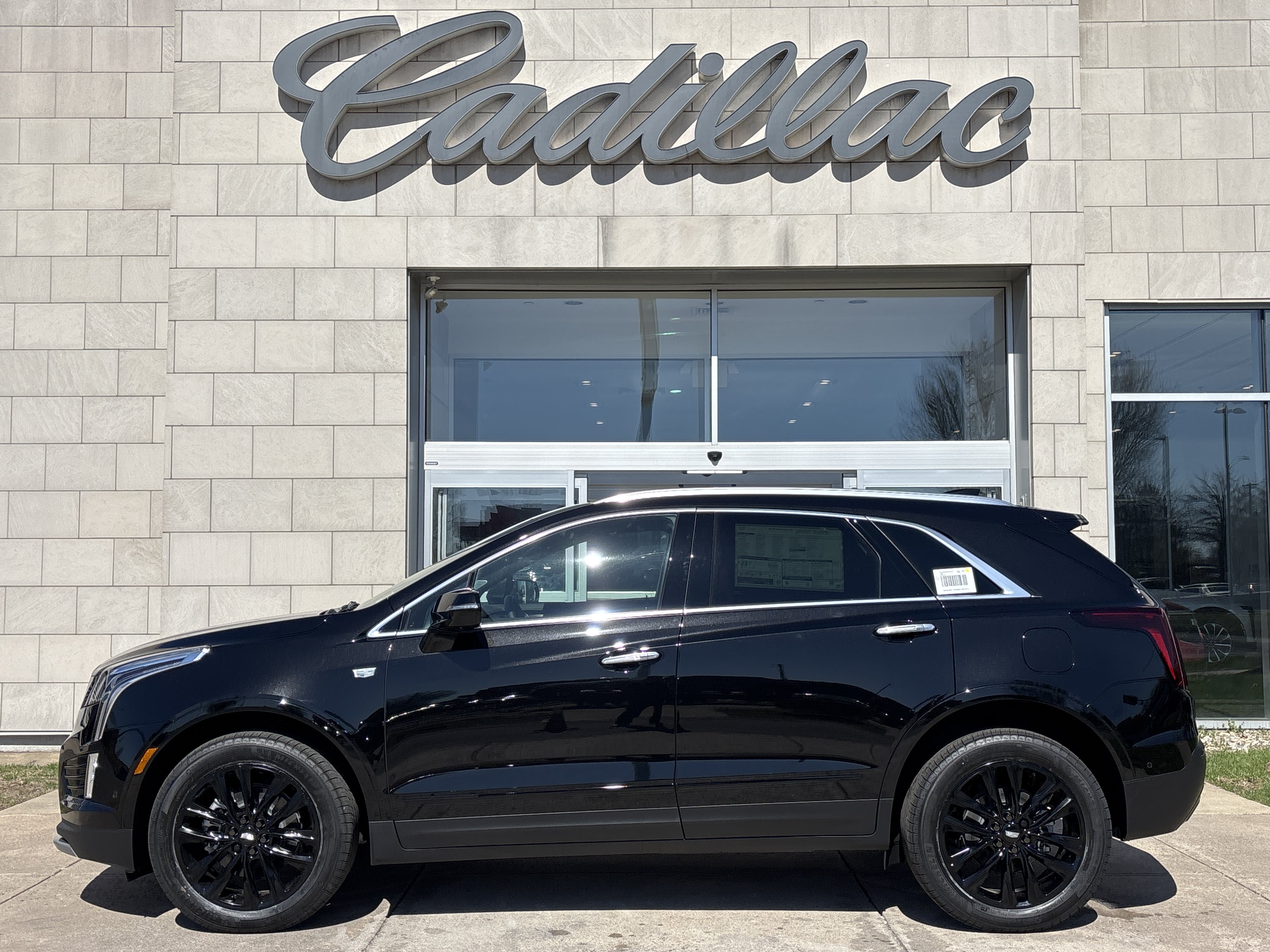 New 2026 Cadillac XT5 Premium Luxury w/ LPO, ONYX Package AWD/4WD image 10