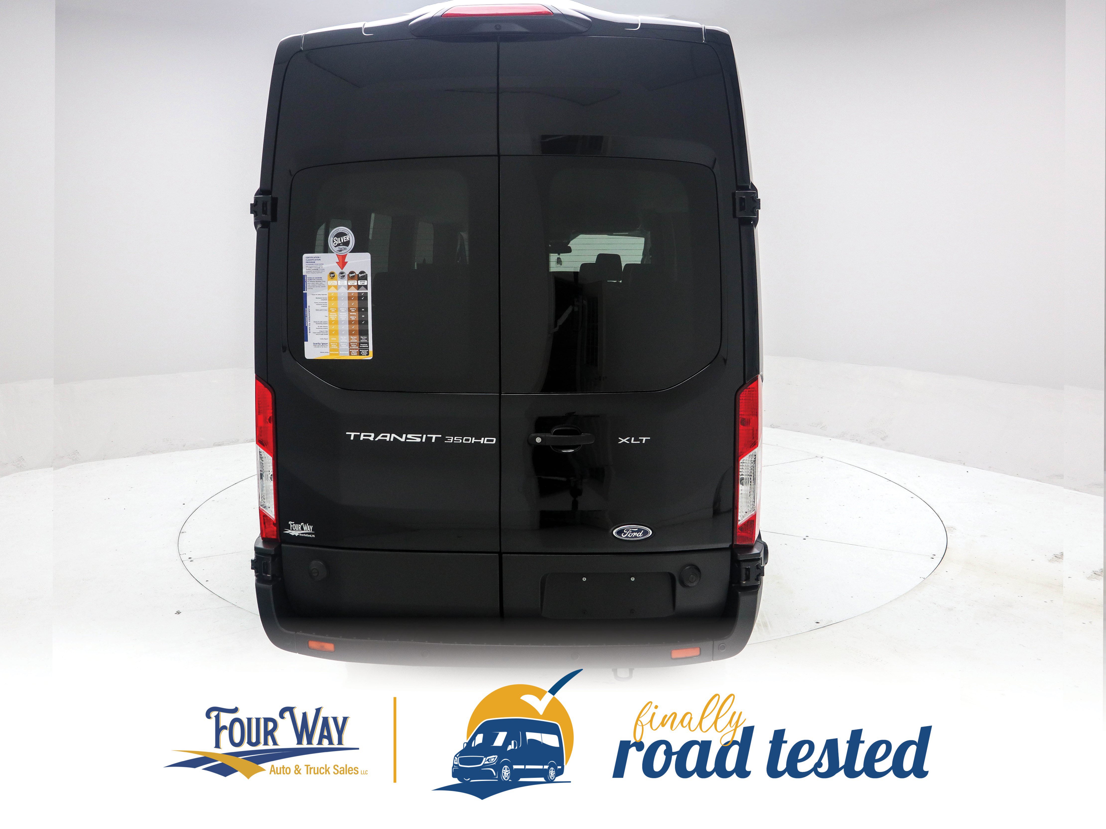Used 2019 Ford Transit 350 XLT RWD image 5
