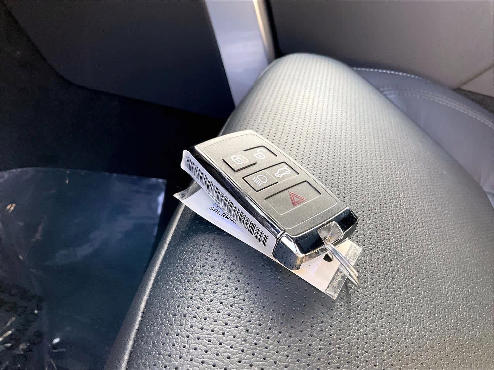 New 2026 Land Rover Discovery Limited Edition AWD/4WD image 35