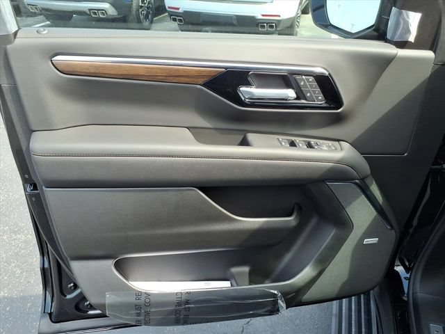 New 2026 Chevrolet Tahoe High Country AWD/4WD image 12