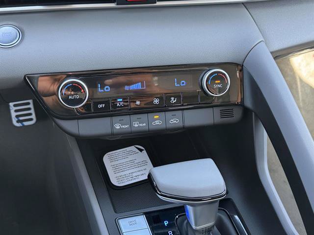 New 2026 Hyundai Elantra Sport FWD image 16