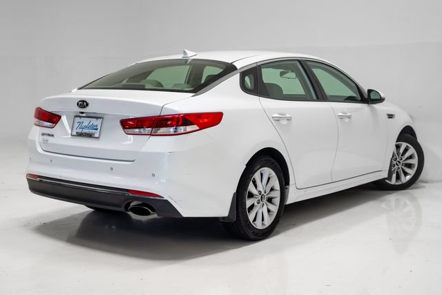 Used 2018 Kia Optima LX w/ 17" Alloy Wheels Package FWD image 32