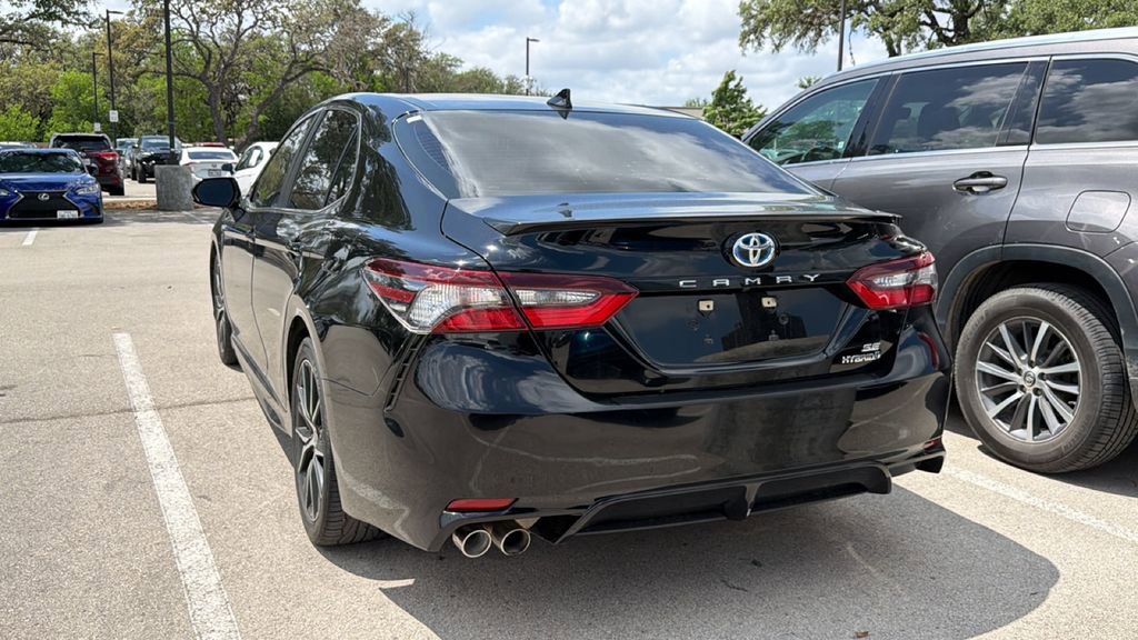 Used 2021 Toyota Camry SE FWD image 7