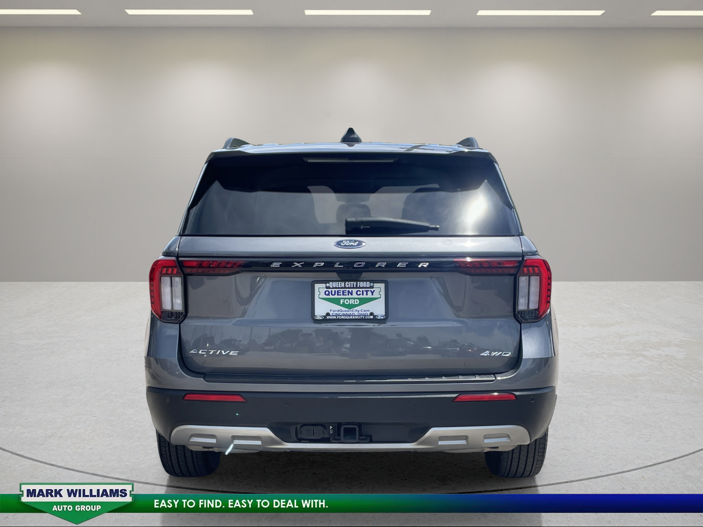 Used 2025 Ford Explorer Active w/ Active Comfort Package AWD/4WD image 4