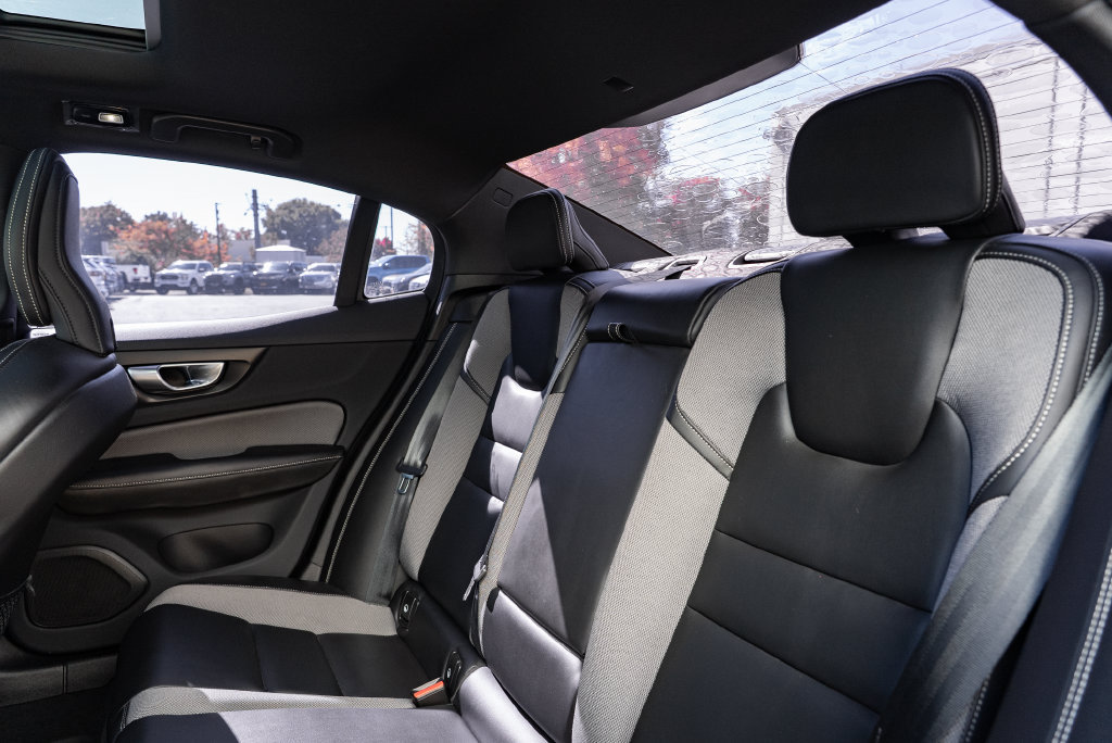Used 2024 Volvo S60 B5 Plus w/ Climate Package AWD/4WD image 22