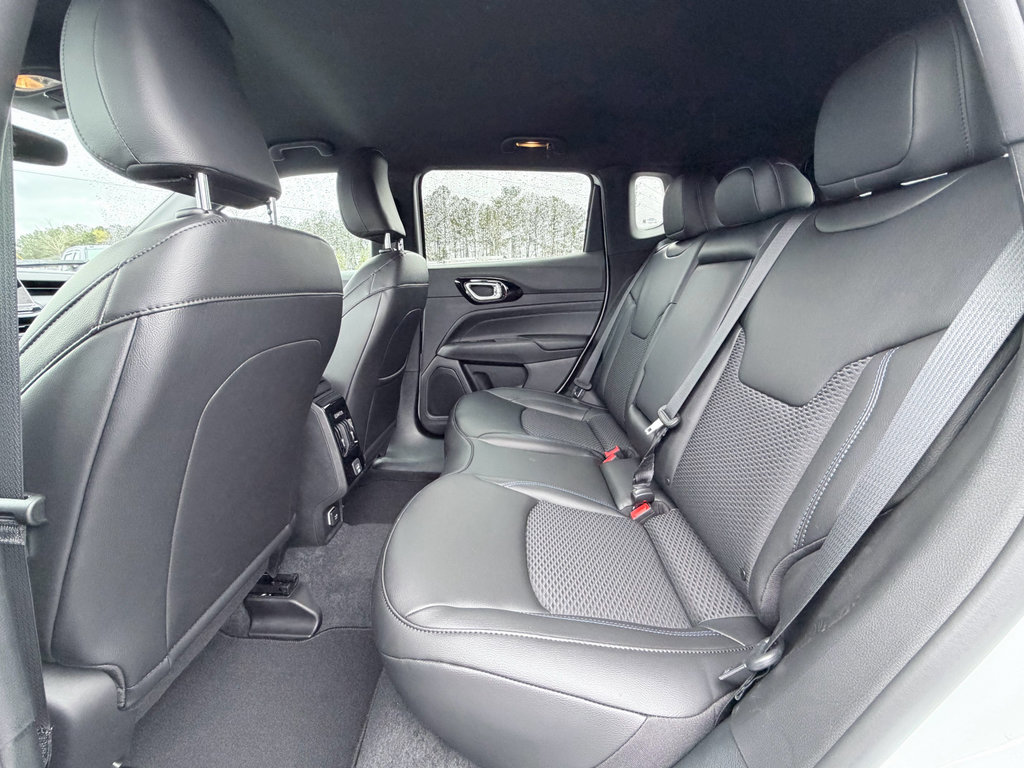 New 2026 Jeep Compass Latitude image 25