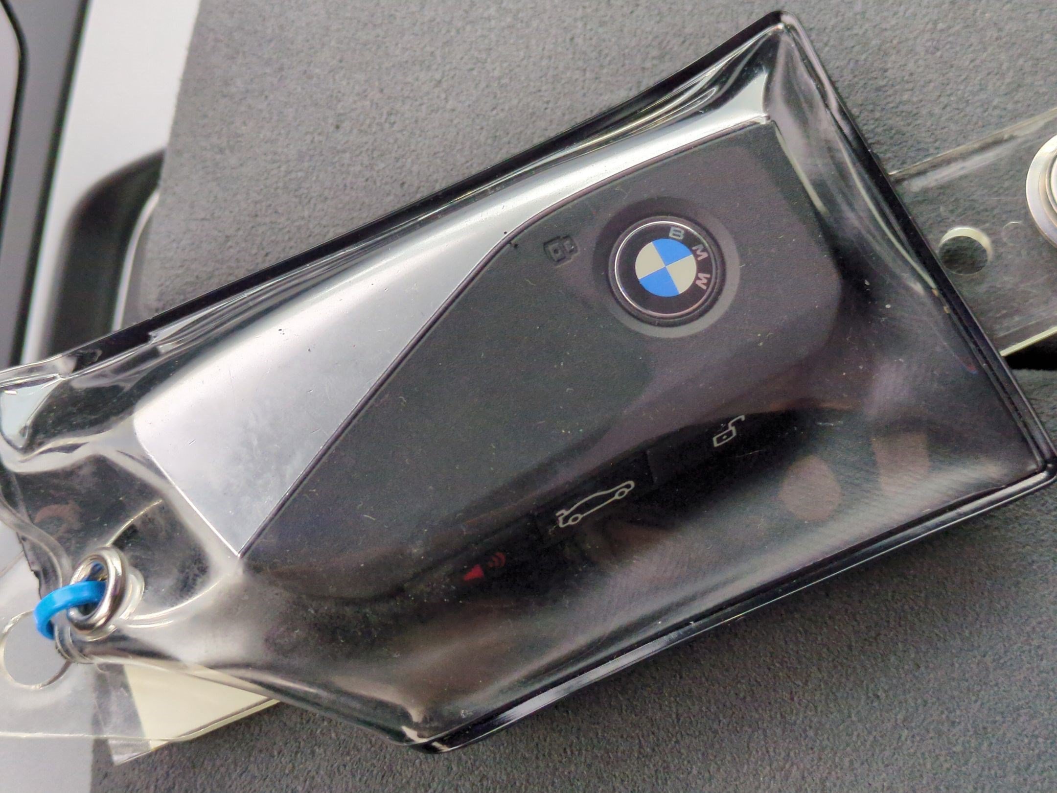 Certified 2026 BMW iX xDrive60 w/ M Sport Package AWD/4WD image 35