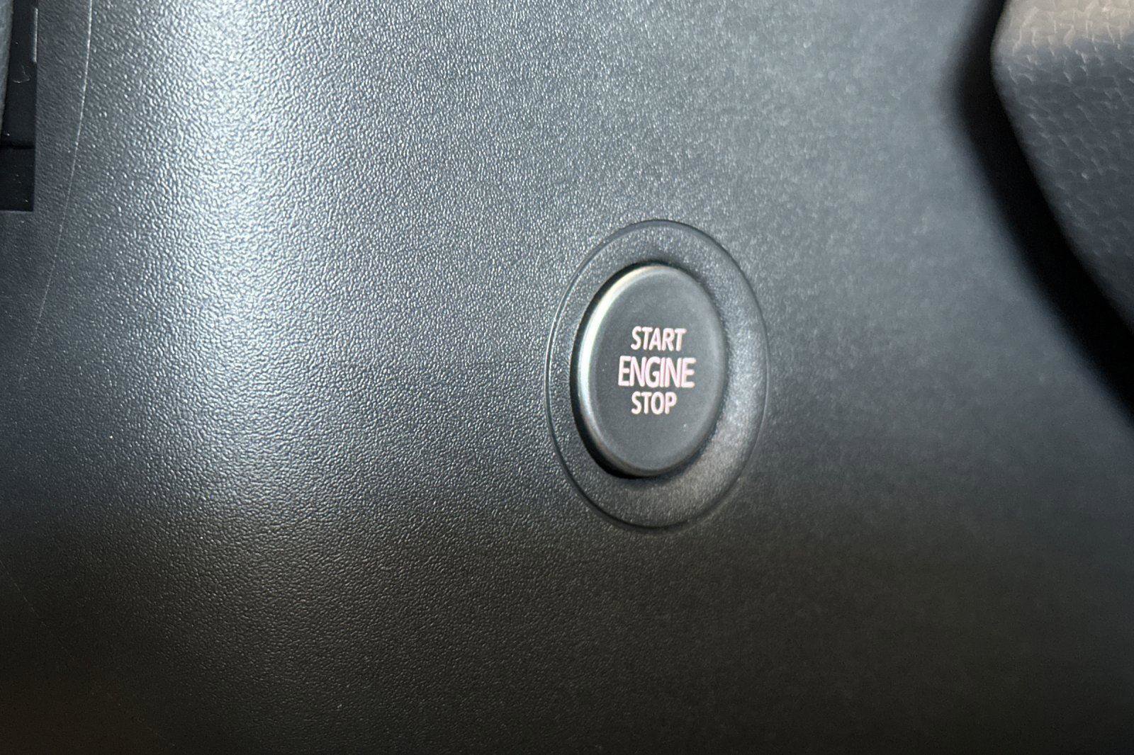 New 2025 Volkswagen ID.4 Pro image 26