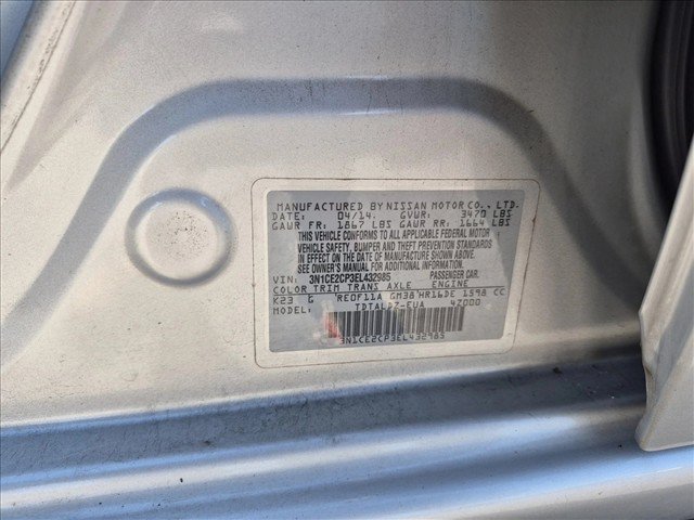 Used 2014 Nissan Versa Note SV FWD image 24