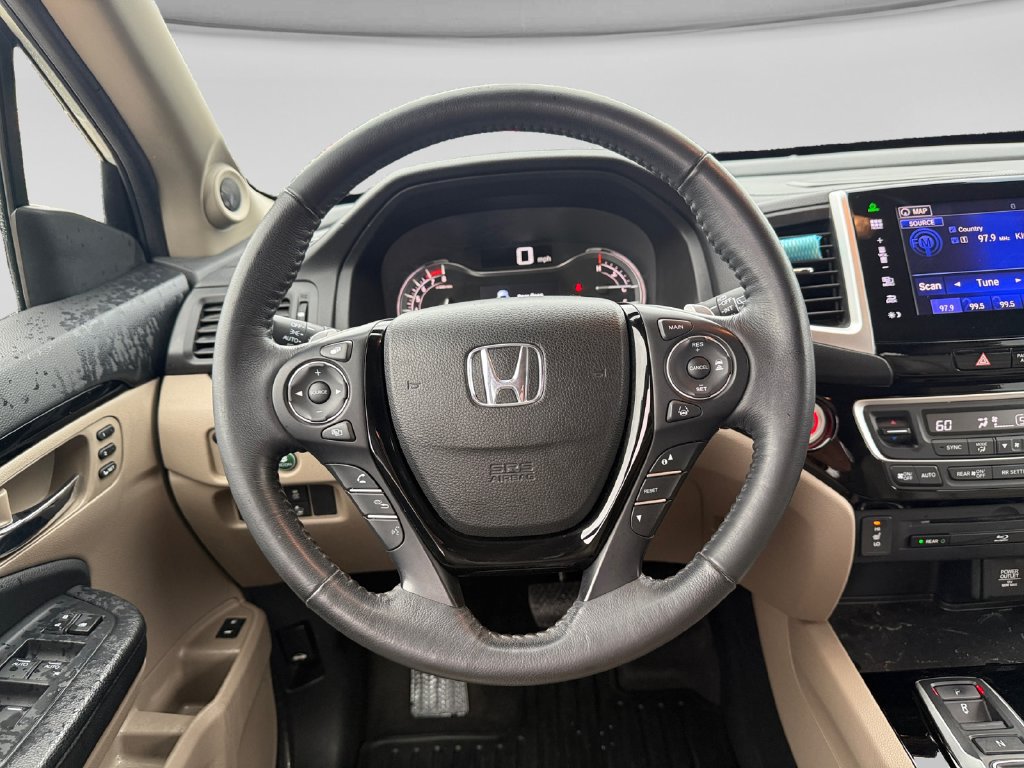 Used 2016 Honda Pilot Touring image 14