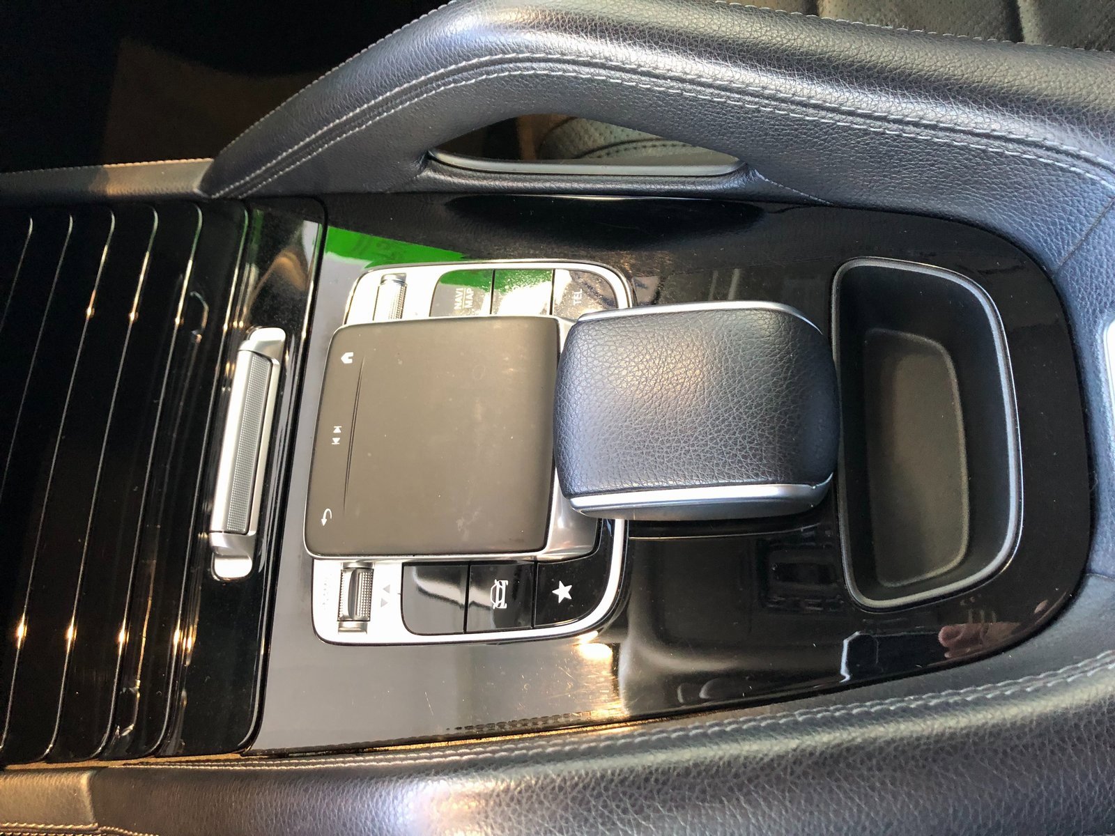 Used 2020 Mercedes-Benz GLE 350 4MATIC image 24