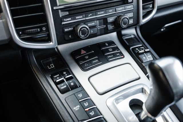 Used 2012 Porsche Cayenne Turbo AWD/4WD image 52