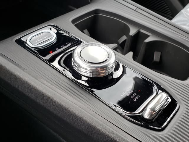 New 2026 Jeep Cherokee Laredo AWD/4WD image 11
