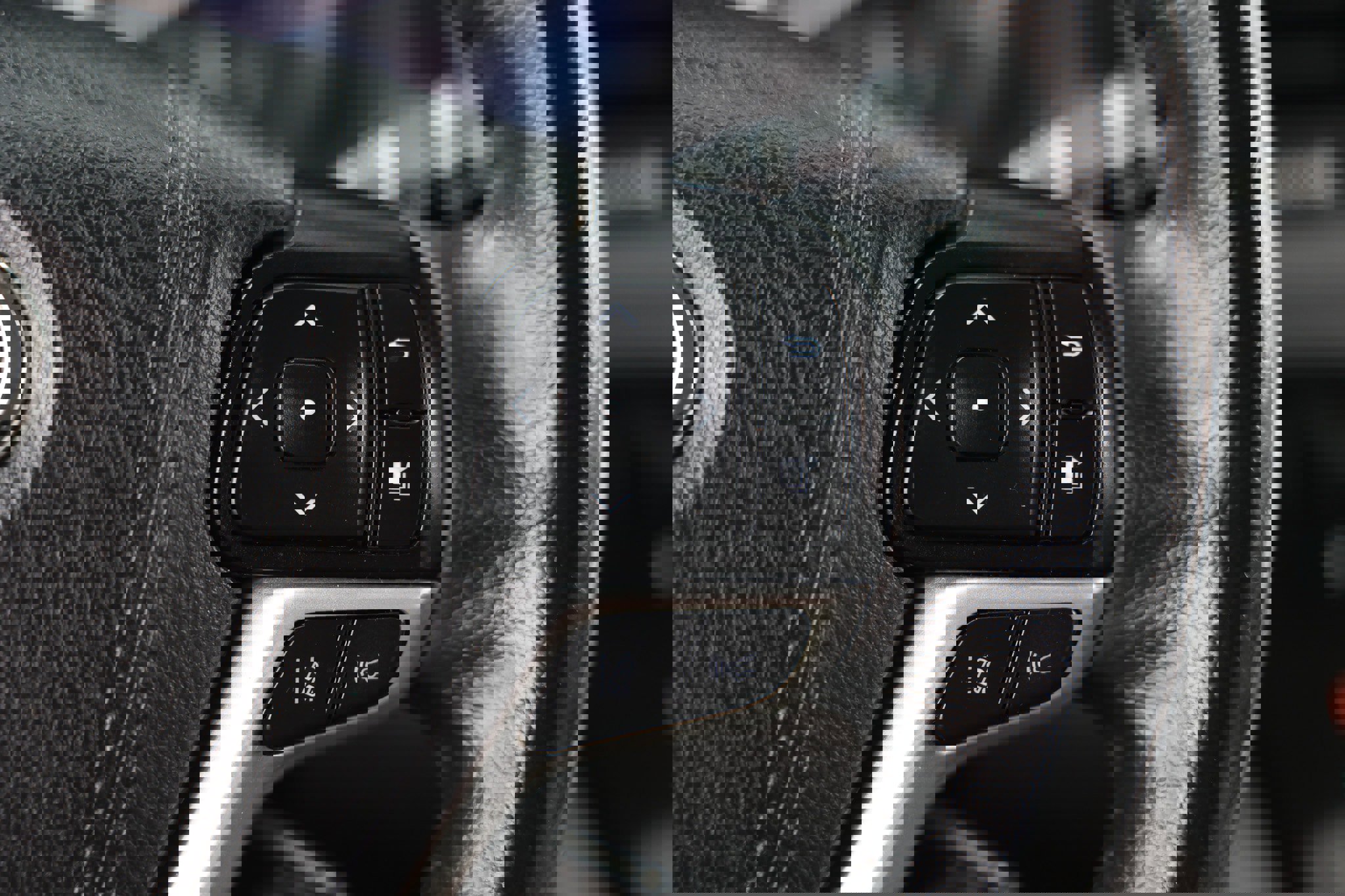 Used 2020 Toyota Sienna XLE image 32